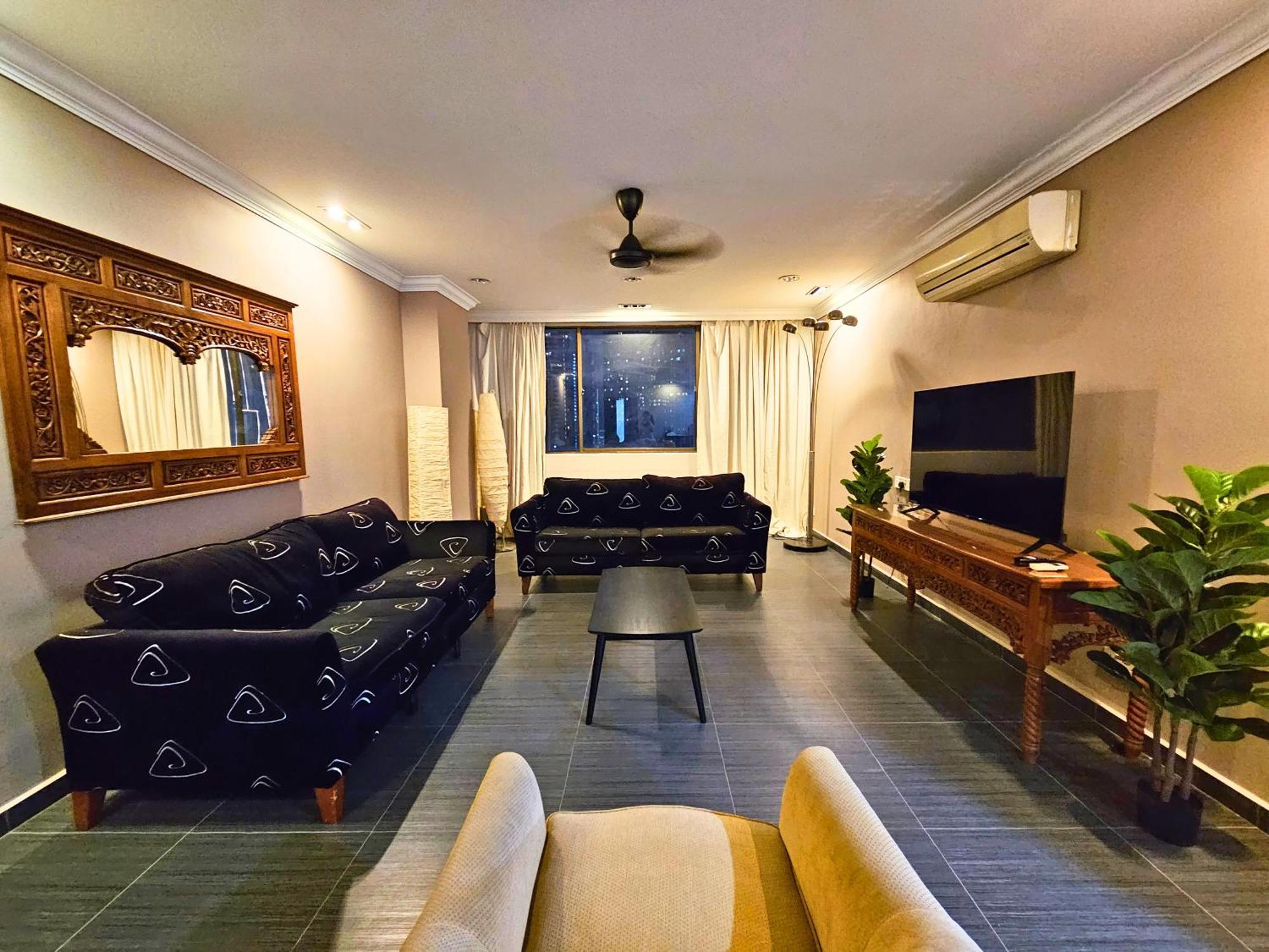 Timber Retreat In Heart Of Kl - 1 Min To Pavilion & Klcc Pangsapuri *
